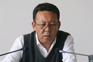 cho gà đá ăn đậu xanh